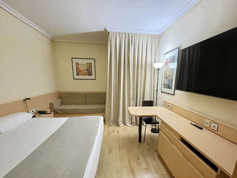Hotel AR Parquesur image