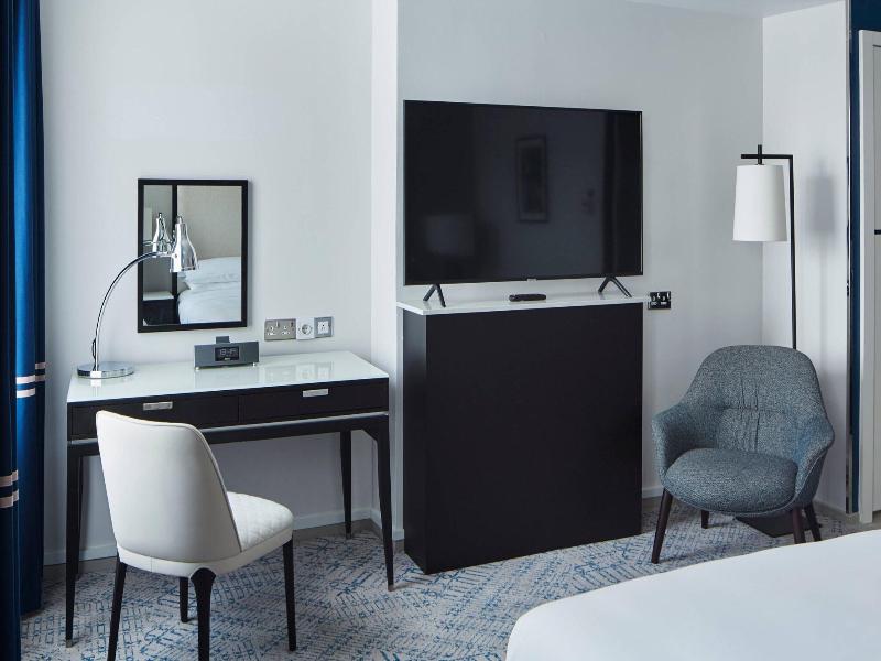 Marriott Hotel London Grosvenor Square image