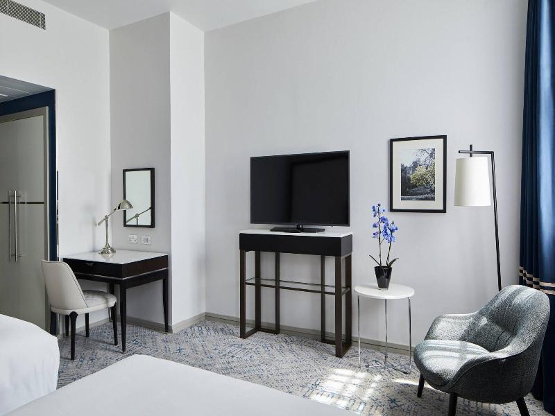 Marriott Hotel London Grosvenor Square image