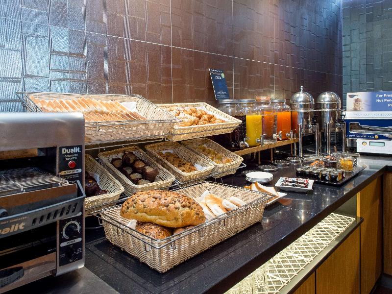 Doubletree by Hilton London - Marble Arch image