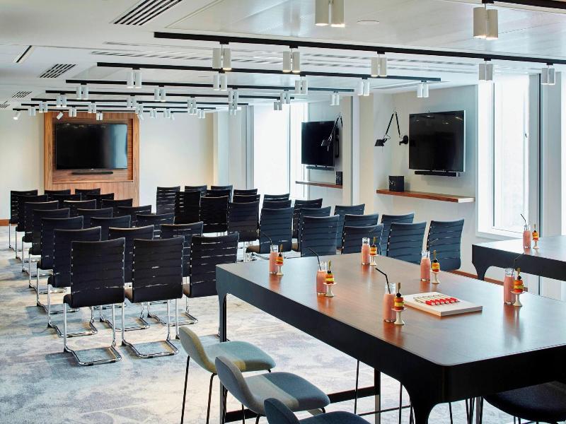 Marriott Hotel Heathrow image