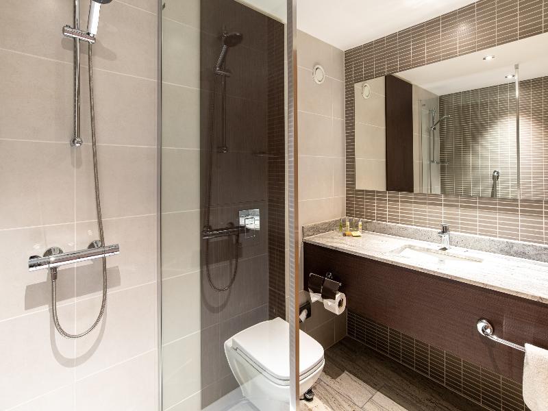 Hilton London Gatwick Airport image
