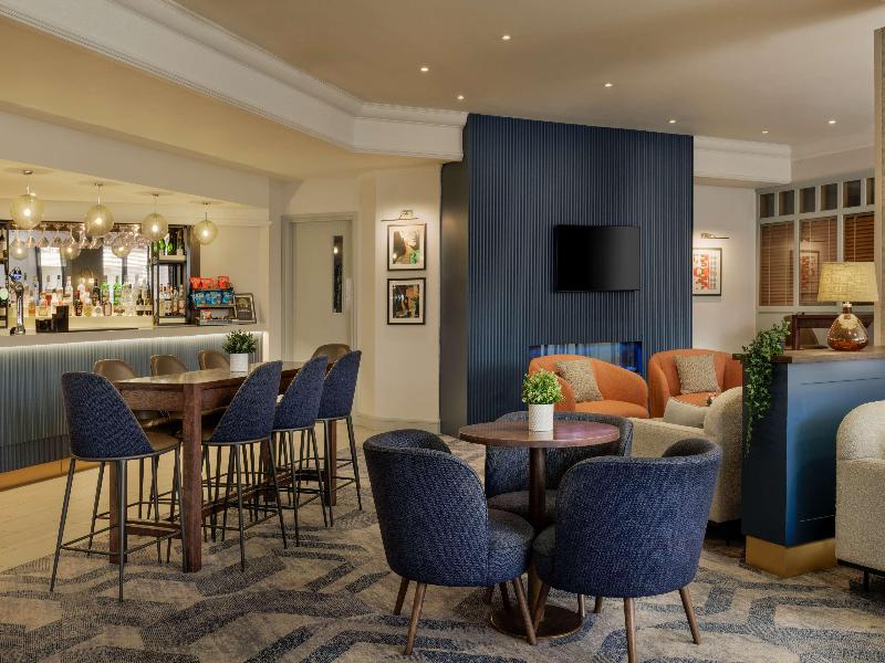DoubleTree by Hilton Manchester Airport image