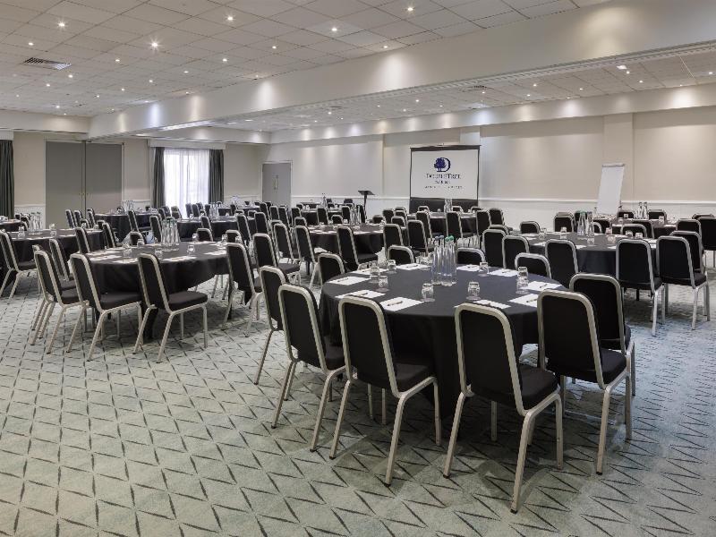 DoubleTree by Hilton Manchester Airport image