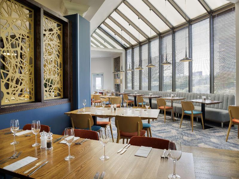 DoubleTree by Hilton Manchester Airport image