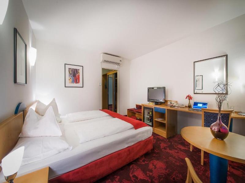 Hotel Boltzmann image