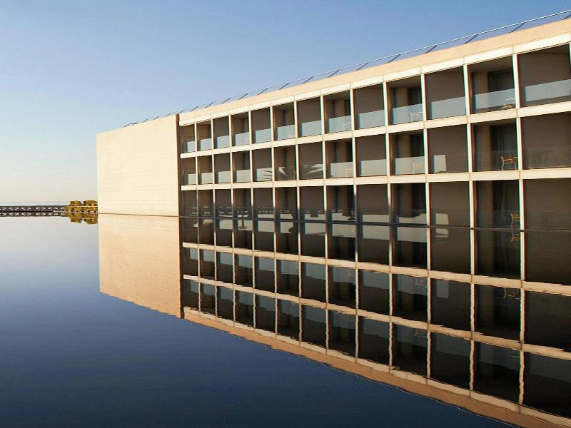 Le Meridien Ra Beach Hotel & Spa image
