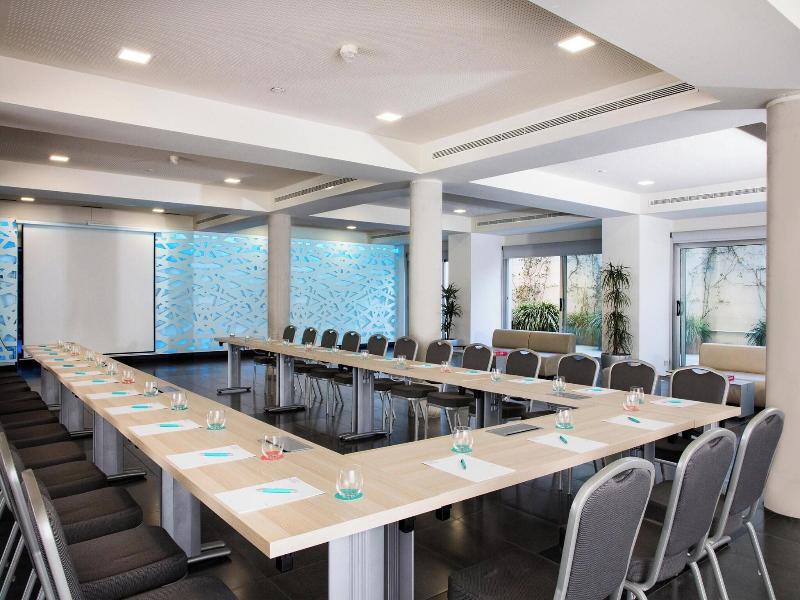 Le Meridien Ra Beach Hotel & Spa image