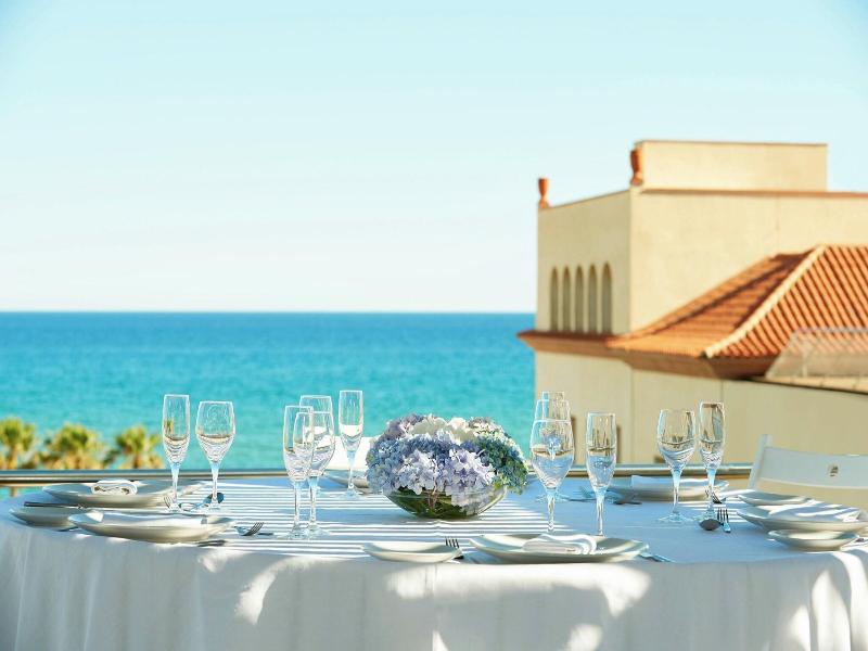 Le Meridien Ra Beach Hotel & Spa image