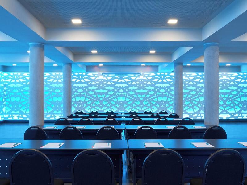 Le Meridien Ra Beach Hotel & Spa image