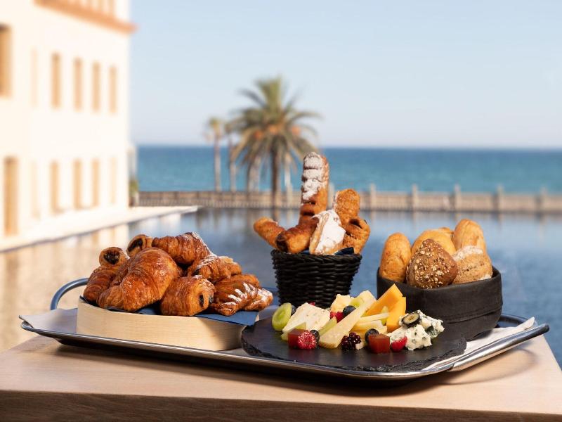 Le Meridien Ra Beach Hotel & Spa image