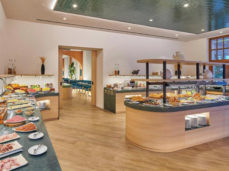 Le Meridien Ra Beach Hotel & Spa image