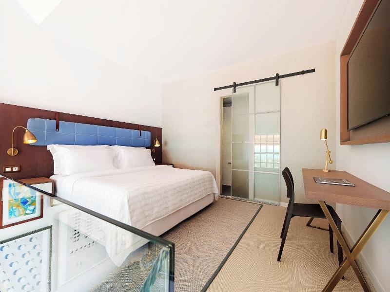 Le Meridien Ra Beach Hotel & Spa image