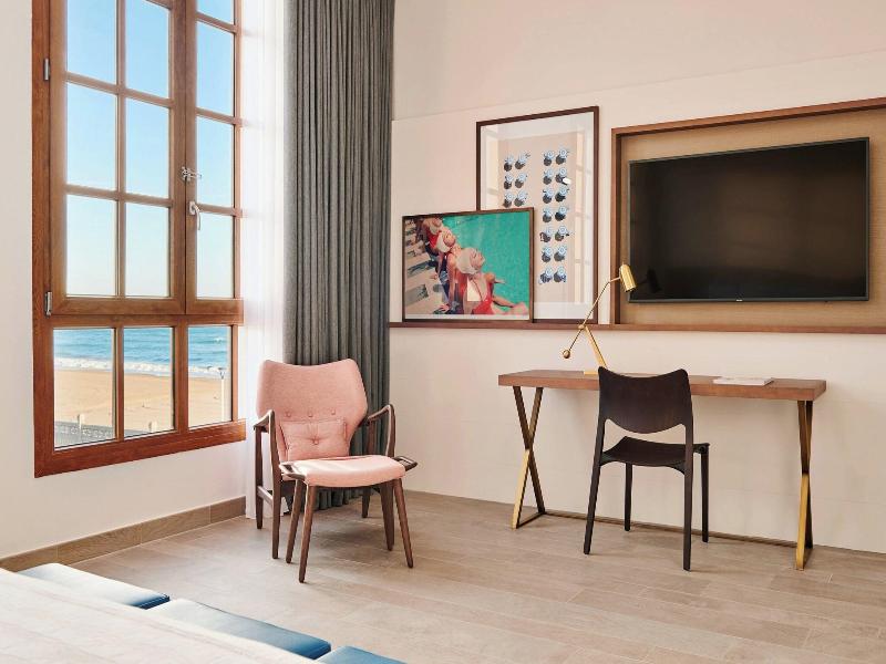Le Meridien Ra Beach Hotel & Spa image