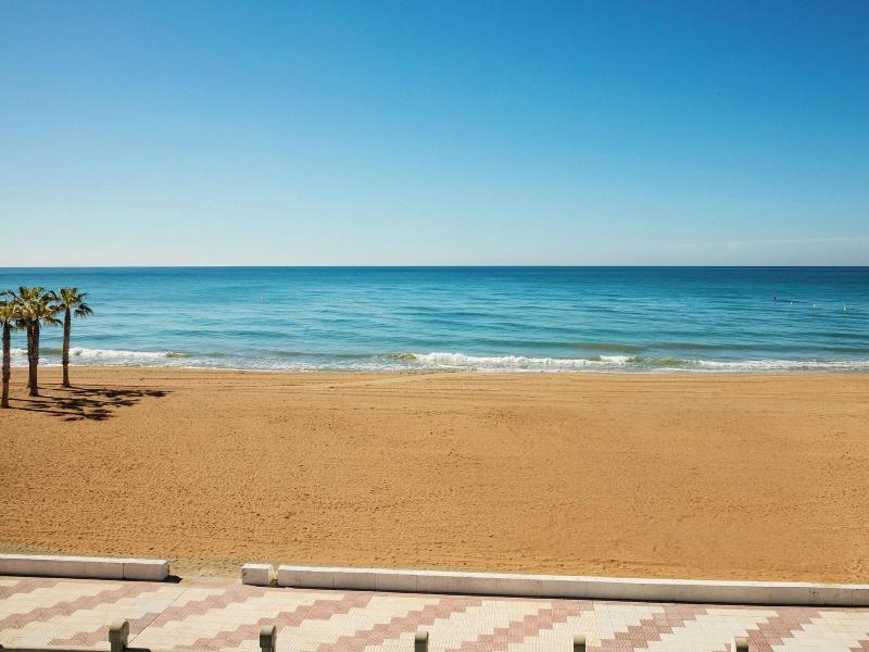 Le Meridien Ra Beach Hotel & Spa image