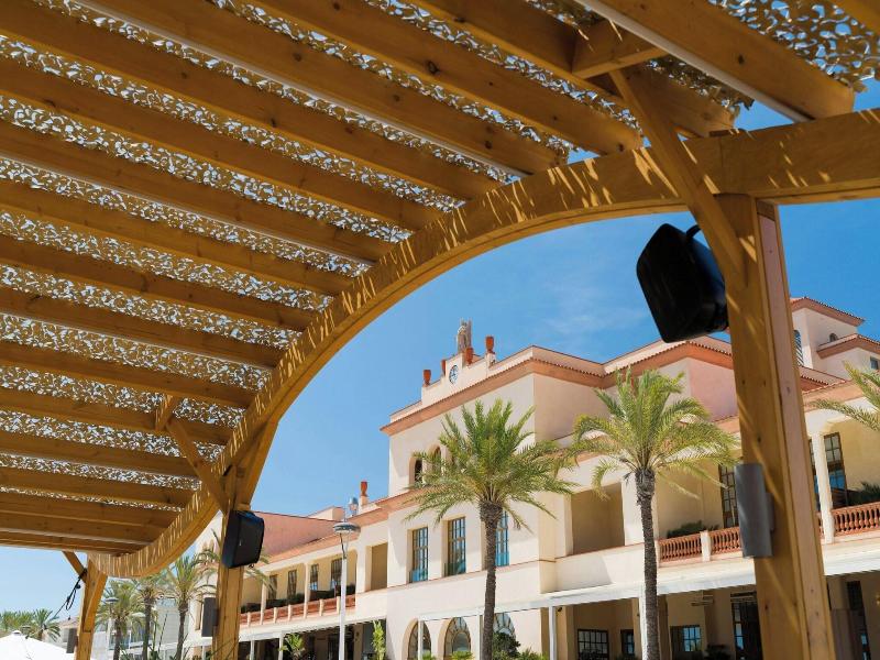 Le Meridien Ra Beach Hotel & Spa image