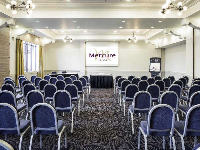 Mercure Dartford Brands Hatch Hotel & Spa image