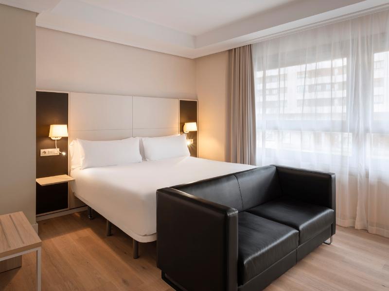 B&B HOTEL Vitoria General Álava image