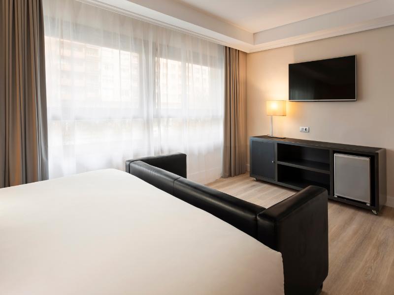 B&B HOTEL Vitoria General Álava image