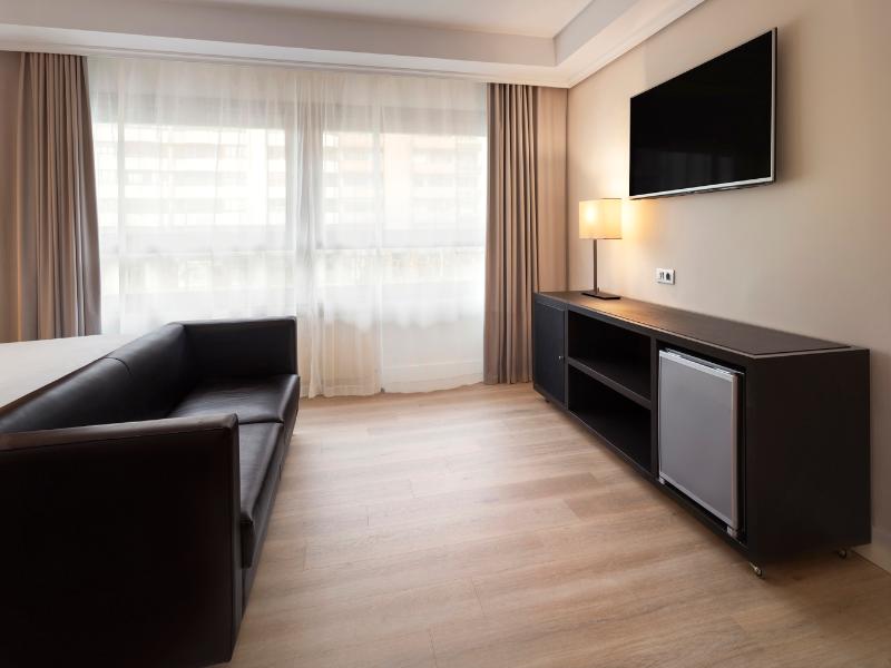 B&B HOTEL Vitoria General Álava image
