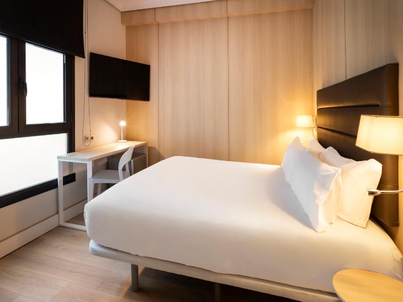 B&B HOTEL Vitoria General Álava image