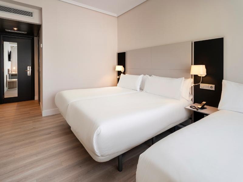 B&B HOTEL Vitoria General Álava image