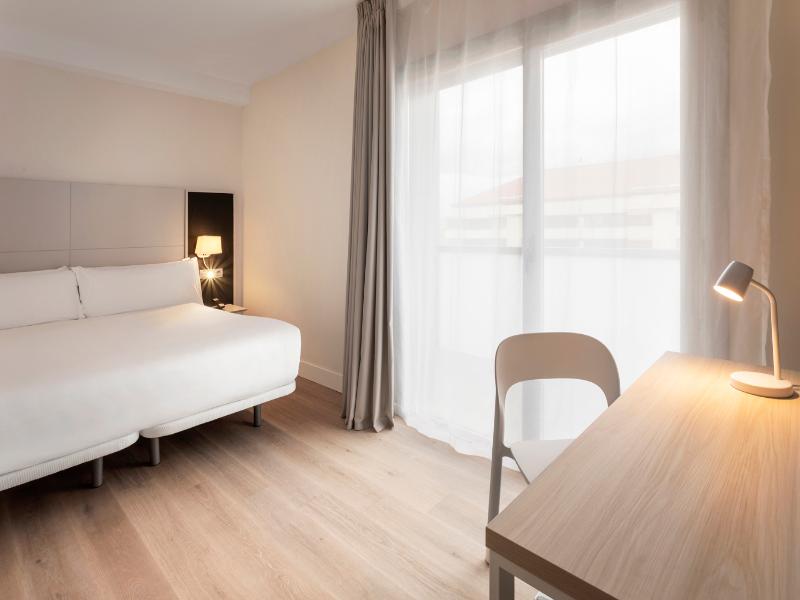 B&B HOTEL Vitoria General Álava image