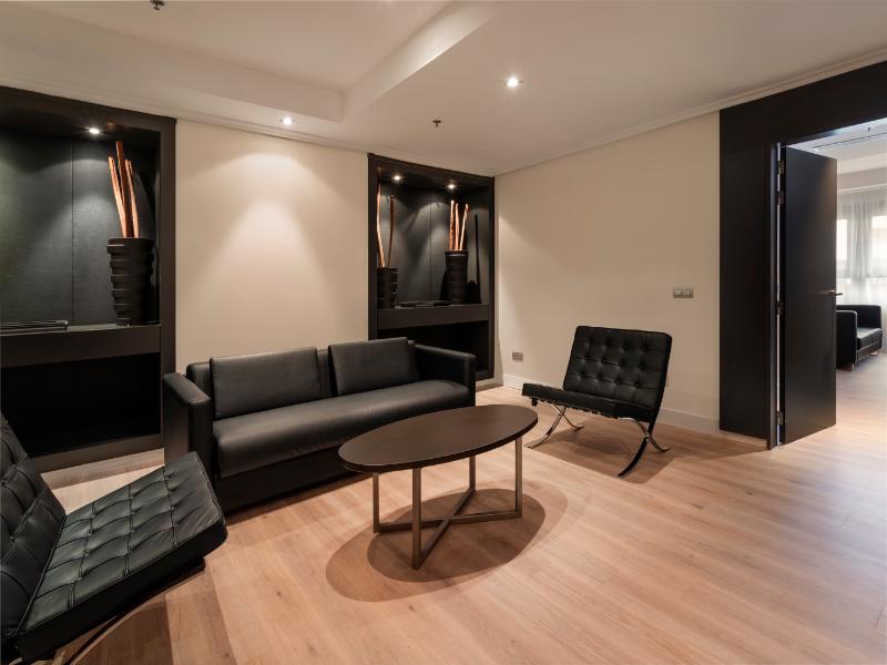 B&B HOTEL Vitoria General Álava image