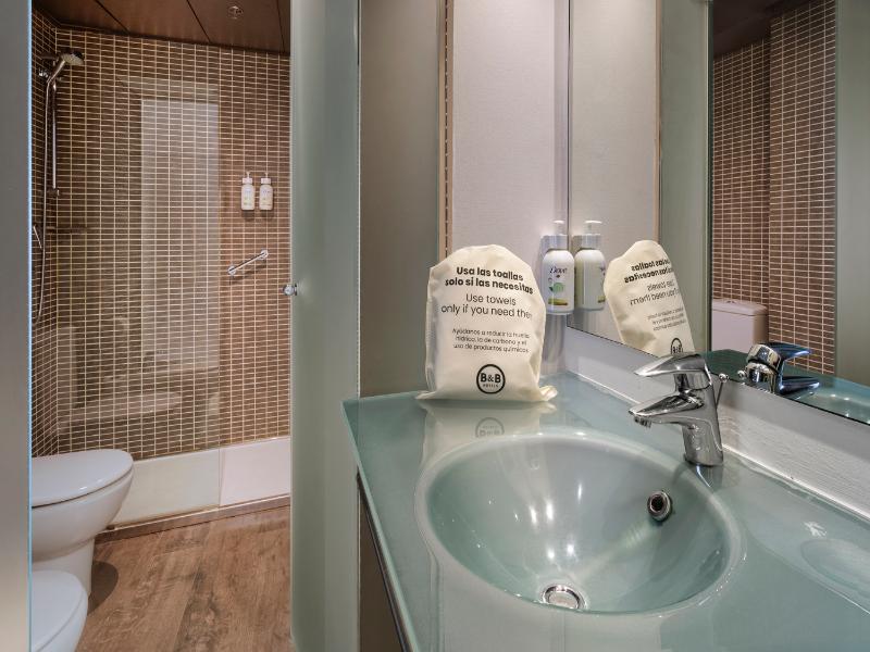 B&B HOTEL Vitoria General Álava image