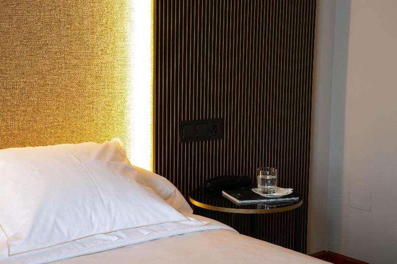 Bed room