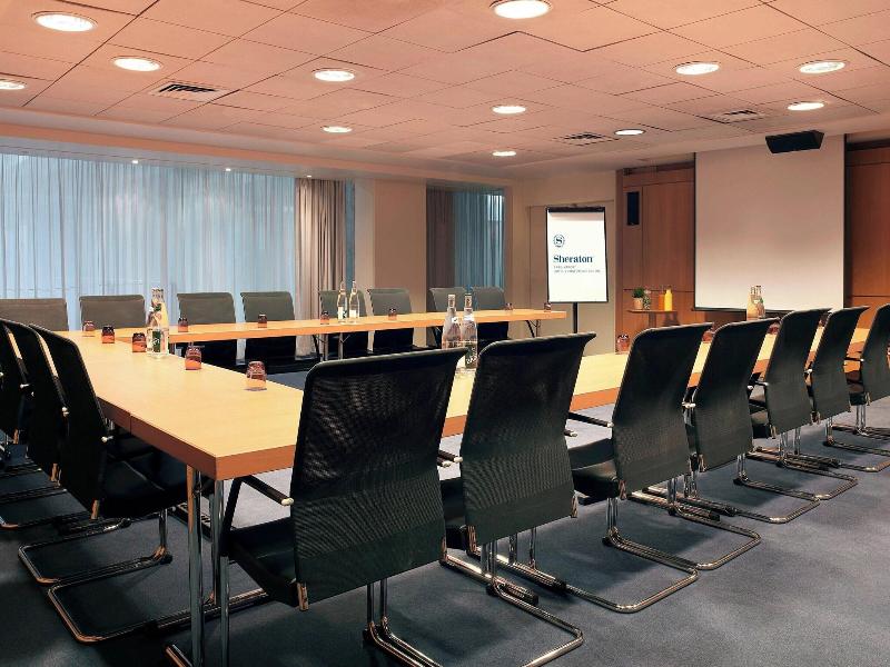 Sheraton Paris Charles de Gaulle Airport Hotel image