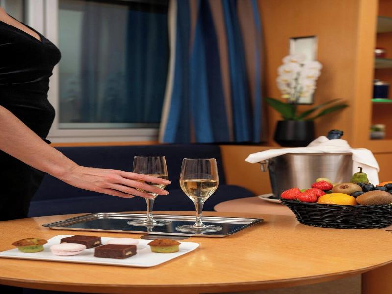 Sheraton Paris Charles de Gaulle Airport Hotel image
