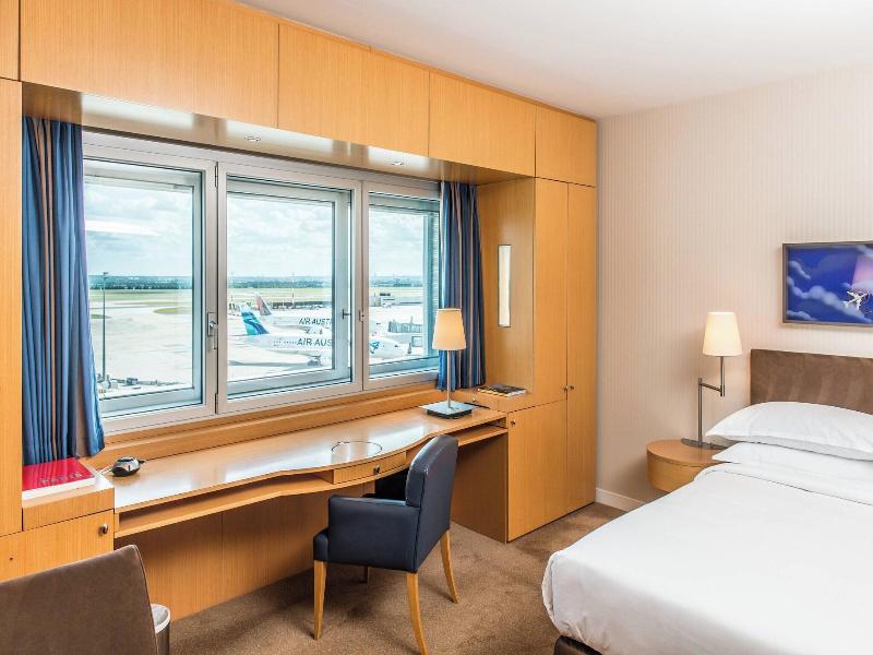 Sheraton Paris Charles de Gaulle Airport Hotel image