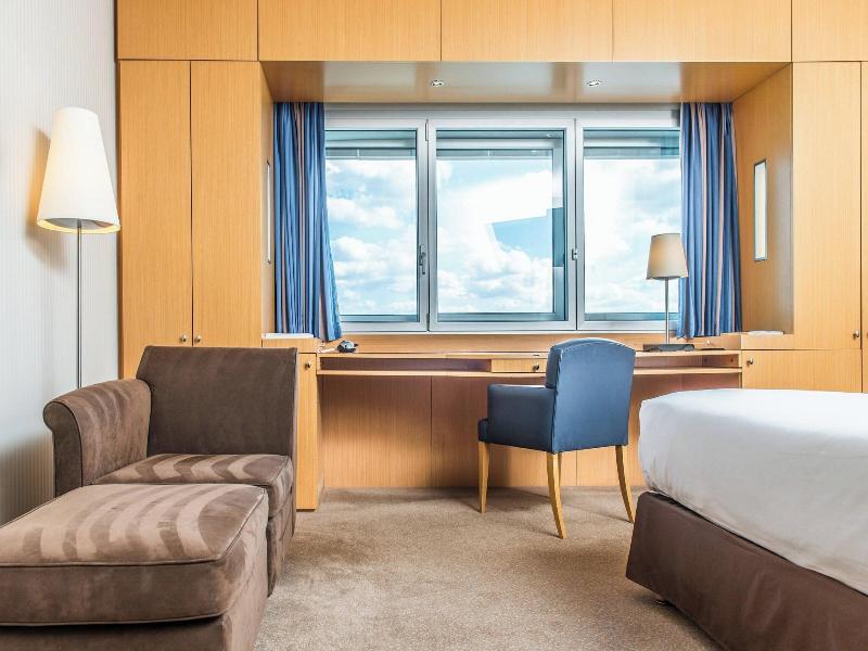 Sheraton Paris Charles de Gaulle Airport Hotel image