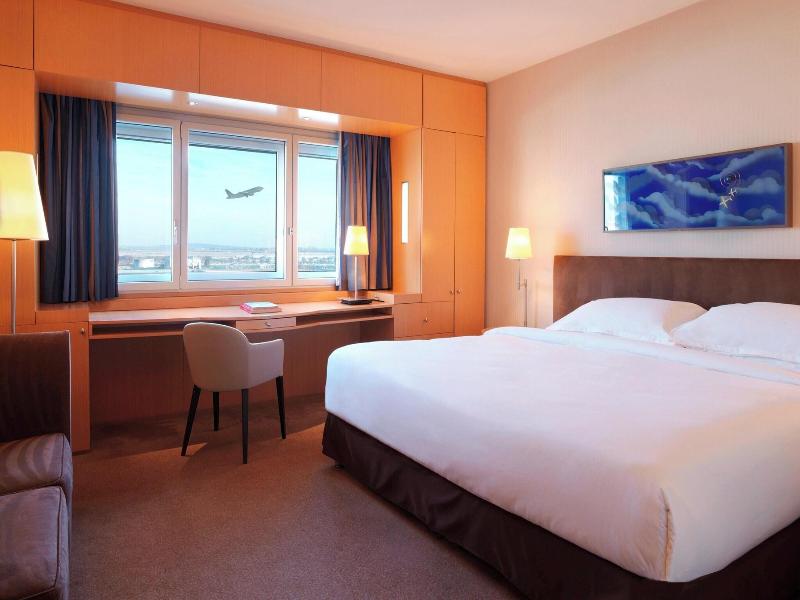 Sheraton Paris Charles de Gaulle Airport Hotel image