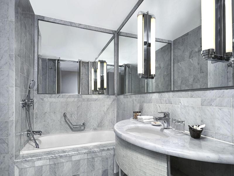Sheraton Paris Charles de Gaulle Airport Hotel image