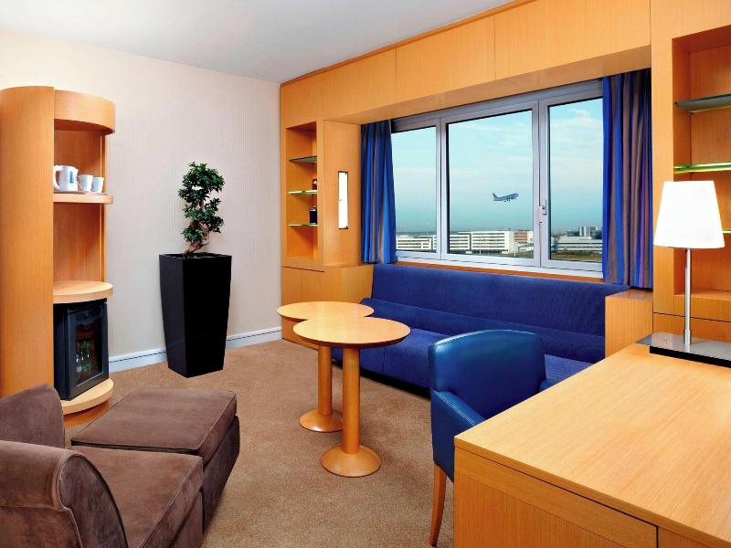 Sheraton Paris Charles de Gaulle Airport Hotel image