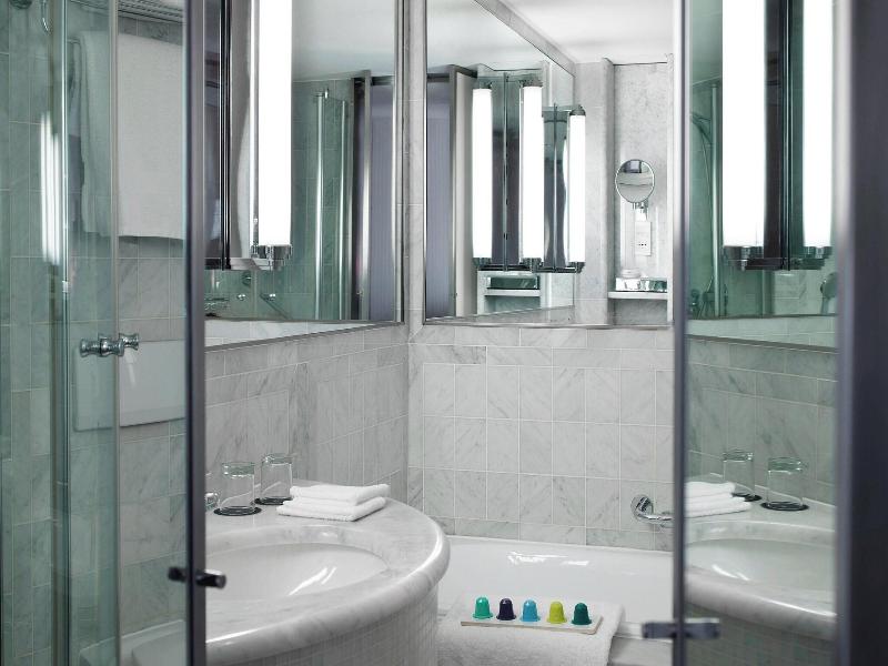 Sheraton Paris Charles de Gaulle Airport Hotel image