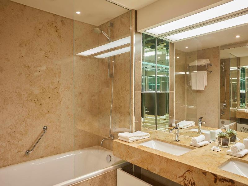 Hilton Frankfurt Gravenbruch image