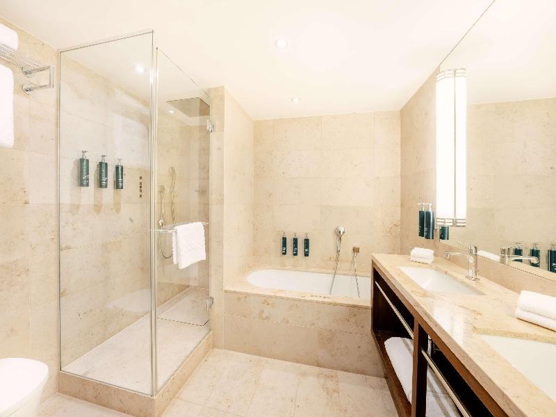 Hilton Frankfurt Gravenbruch image