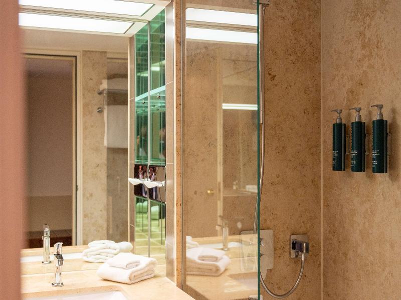 Hilton Frankfurt Gravenbruch image