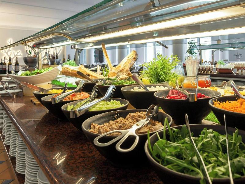 Marriott Praia D'El Rey Golf & Beach Resort image