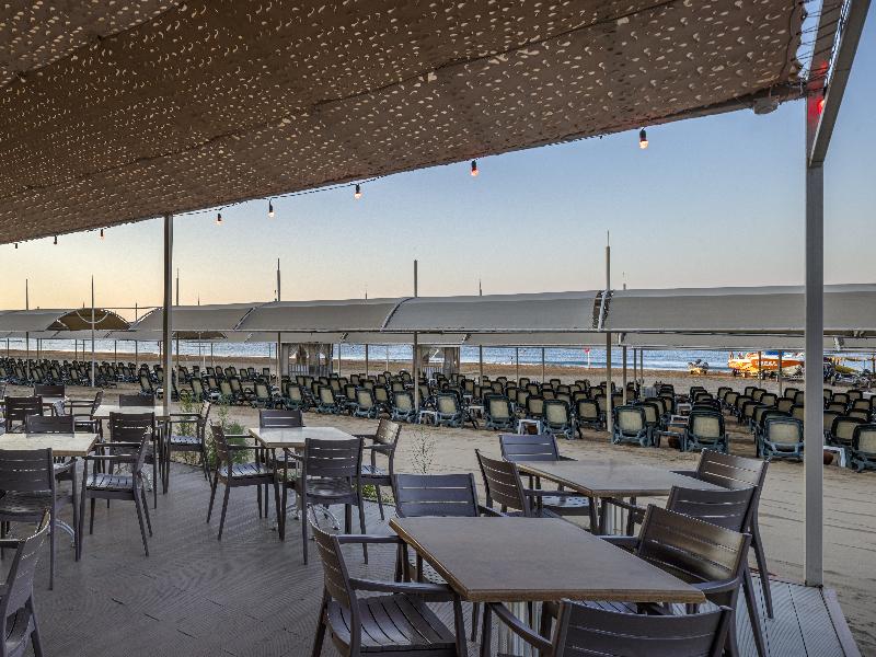 Side Star Resort
