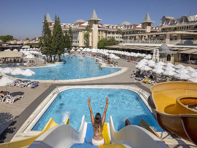 Side Star Resort