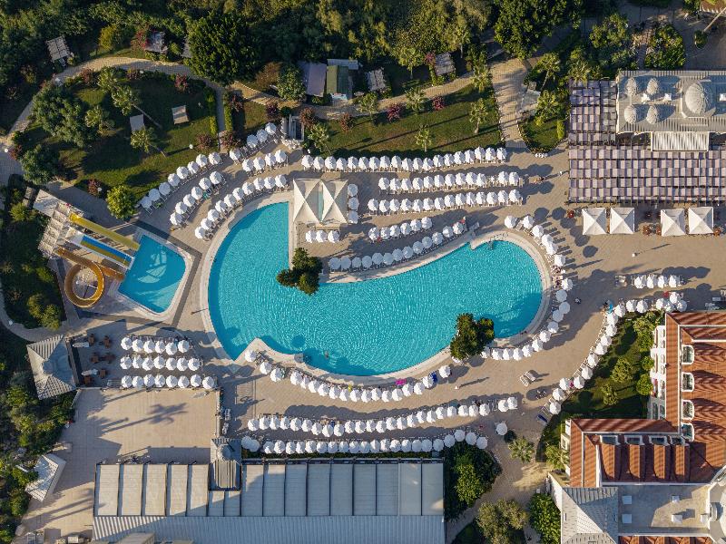 Side Star Resort