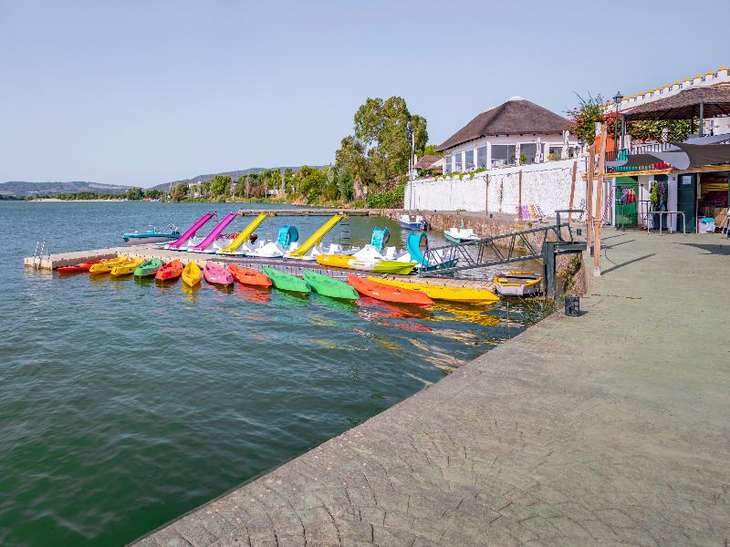 La Molinera Bungalows image