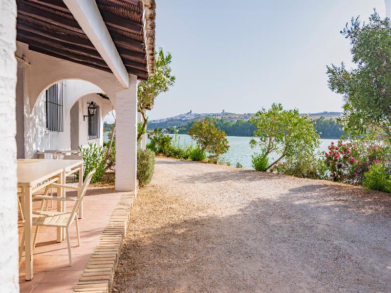 La Molinera Bungalows image