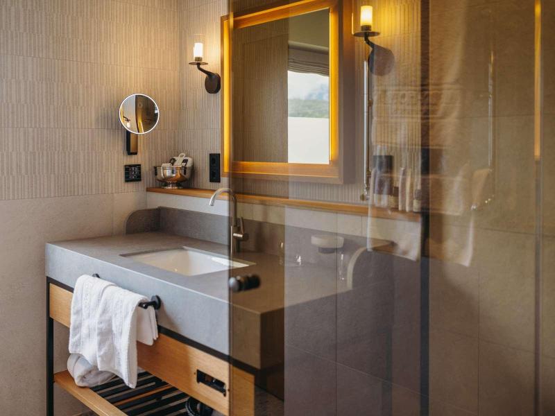 Interalpen-Hotel Tyrol image