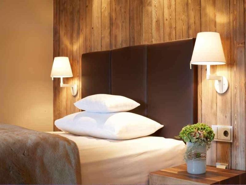 Interalpen-Hotel Tyrol image