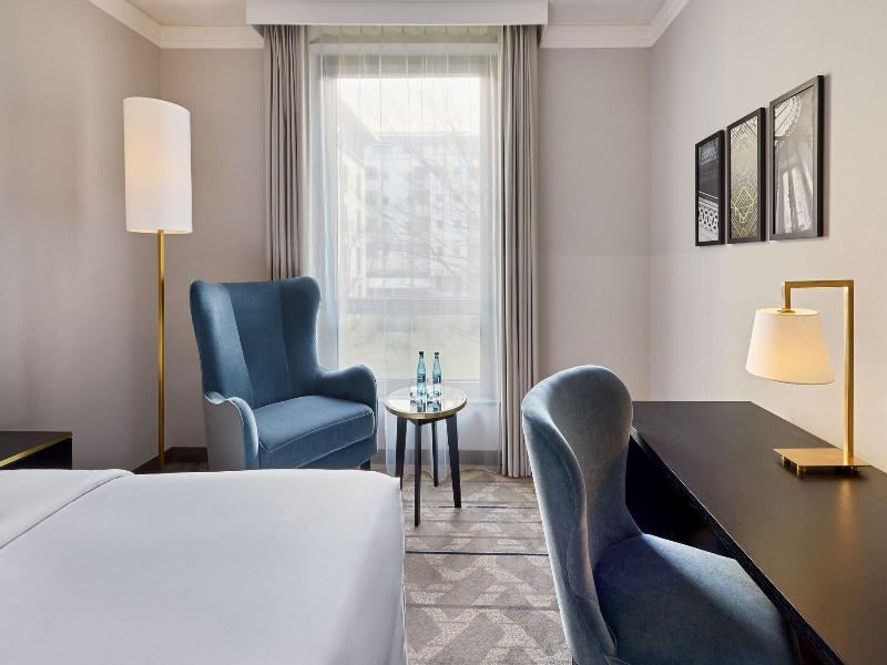Sheraton Offenbach Hotel image
